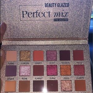 Beauty Glazed Matte/Shimmer Eyeshadow Pallete